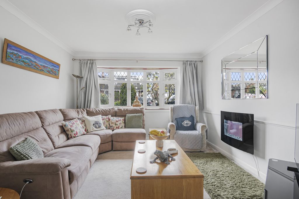 Property photo 2 of 18