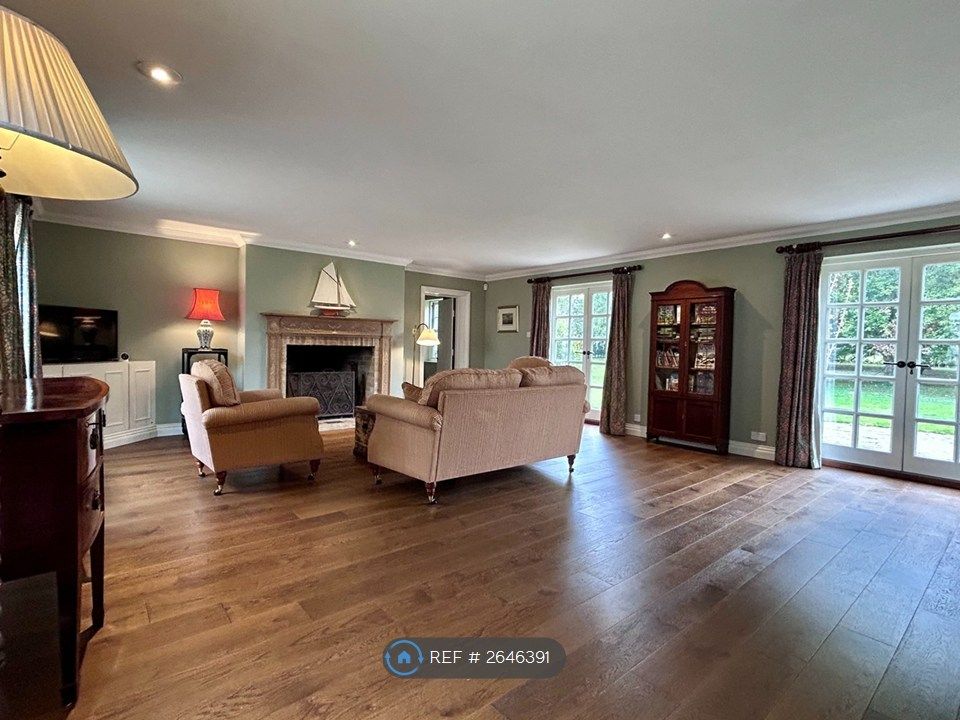 Property photo 2 of 9 Living Room