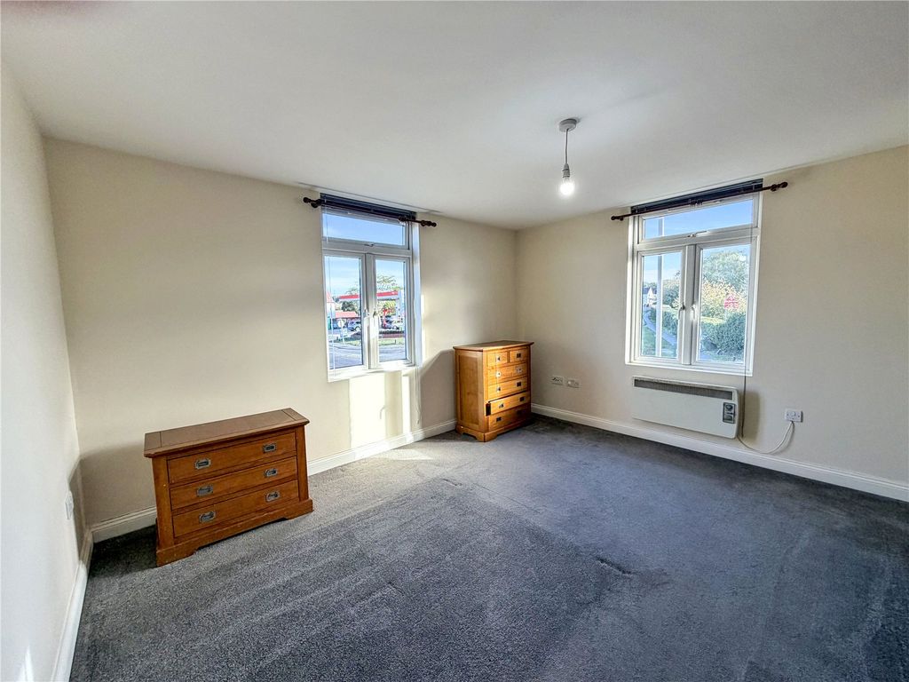 Property photo 2 of 10 Picture No. 14