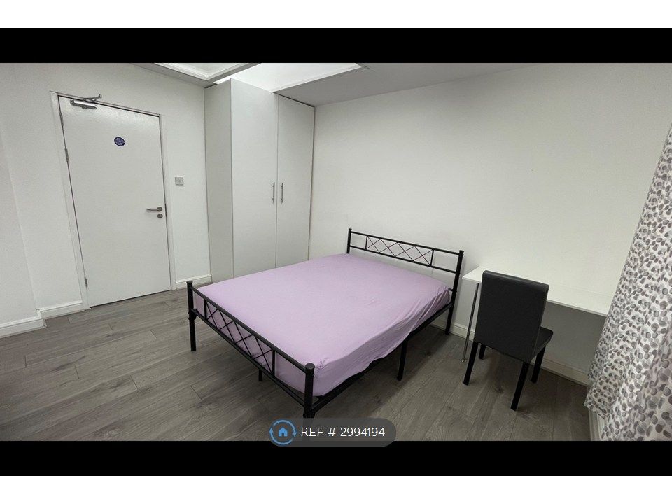 Property photo 3 of 12 Room 1