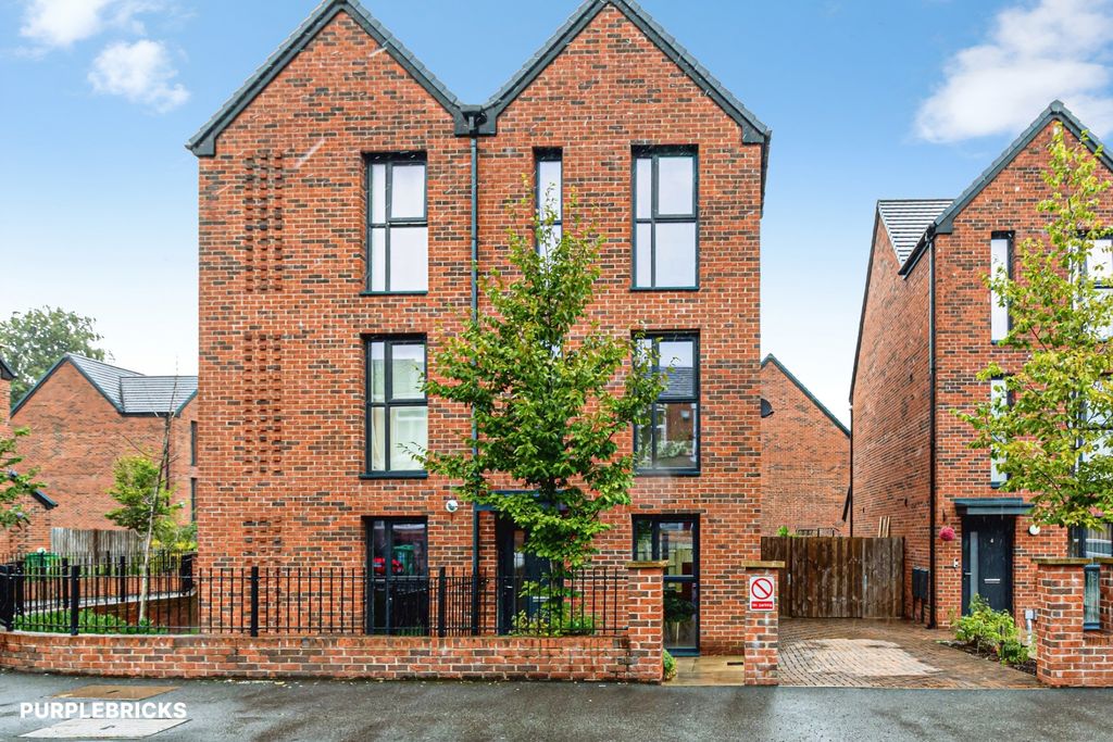 Property photo 2 of 35