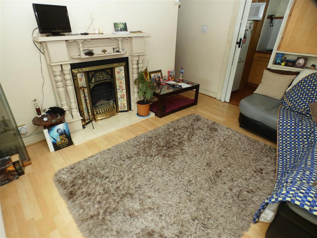 Property photo 3 of 8
