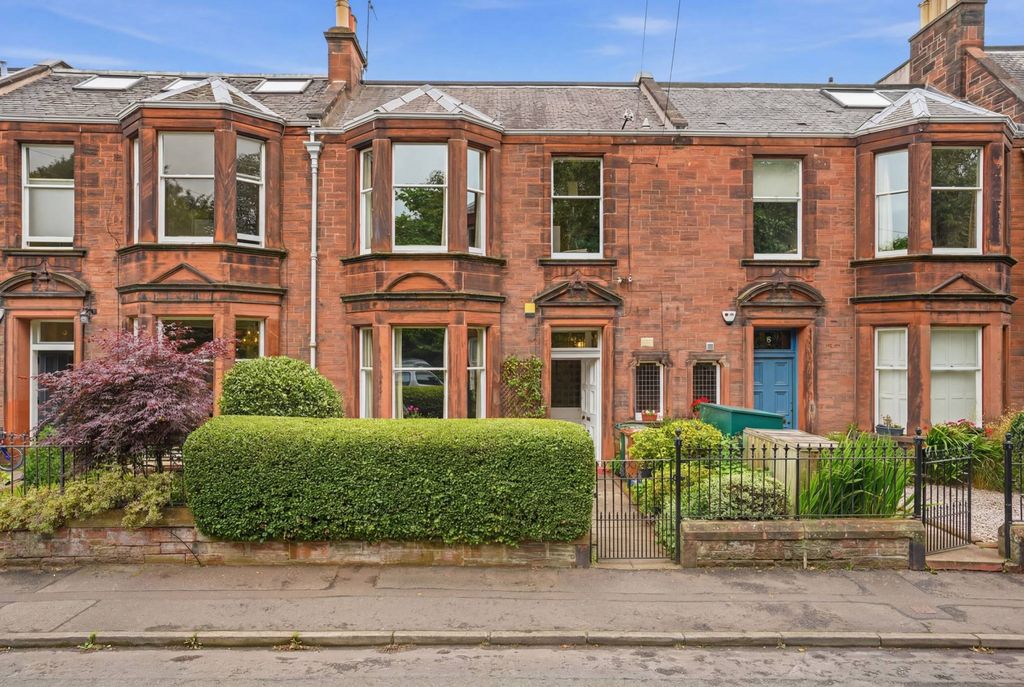 Property photo 1 of 31