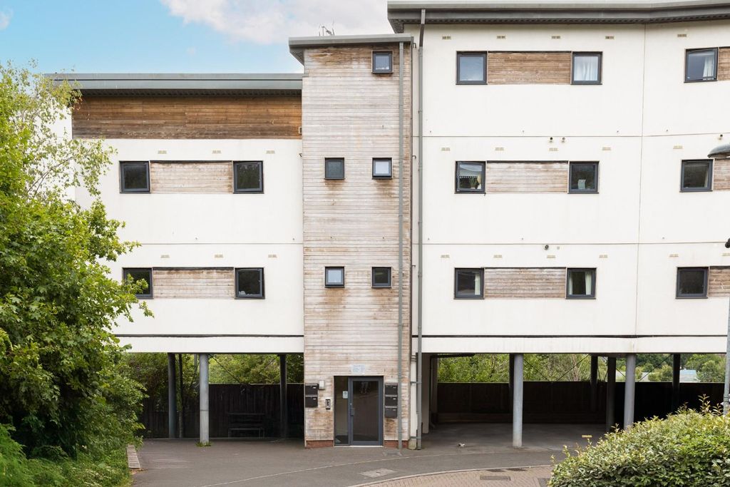 Property photo 2 of 18 55 Weavers Mill Close, Bs5-16.Jpg