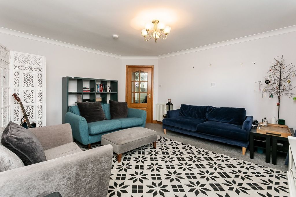 Property photo 3 of 26