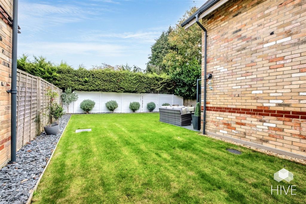 Property photo 3 of 21