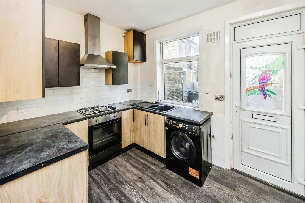 Property photo 2 of 16