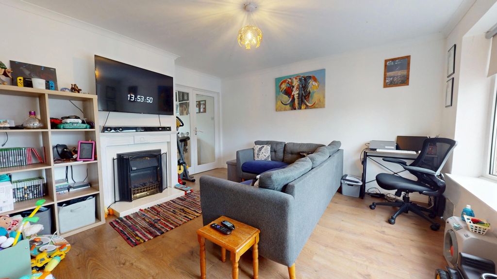 Property photo 3 of 20 4662736