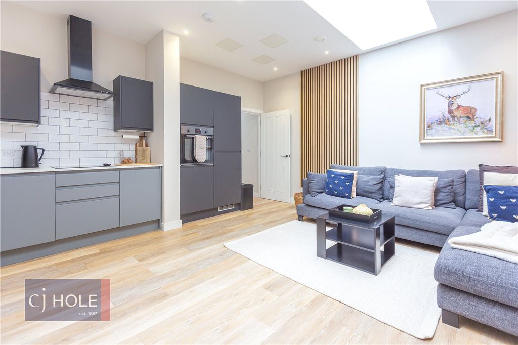Property photo 1 of 16 Picture No. 06