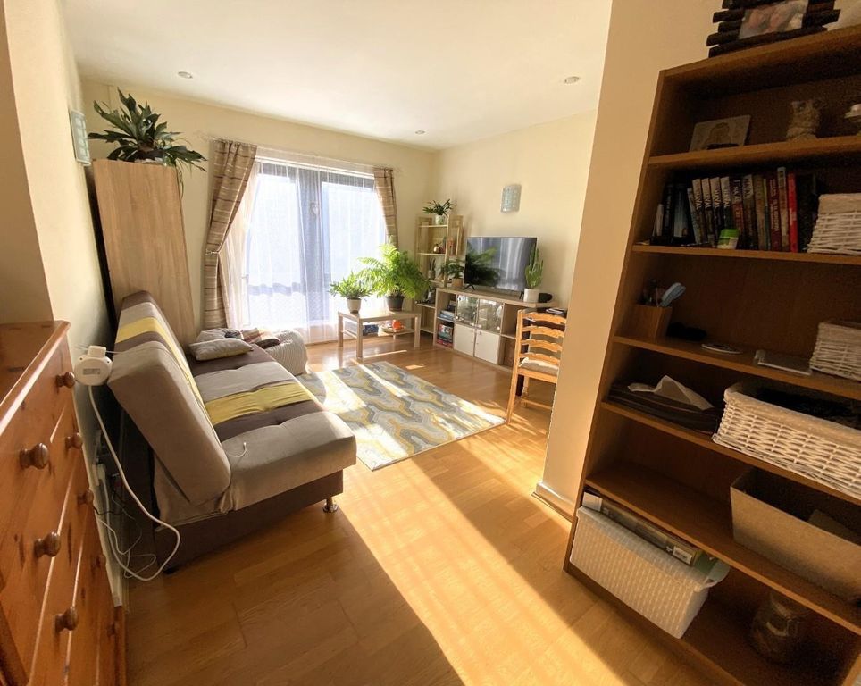 Property photo 2 of 7 18 Regent 5.Jpg