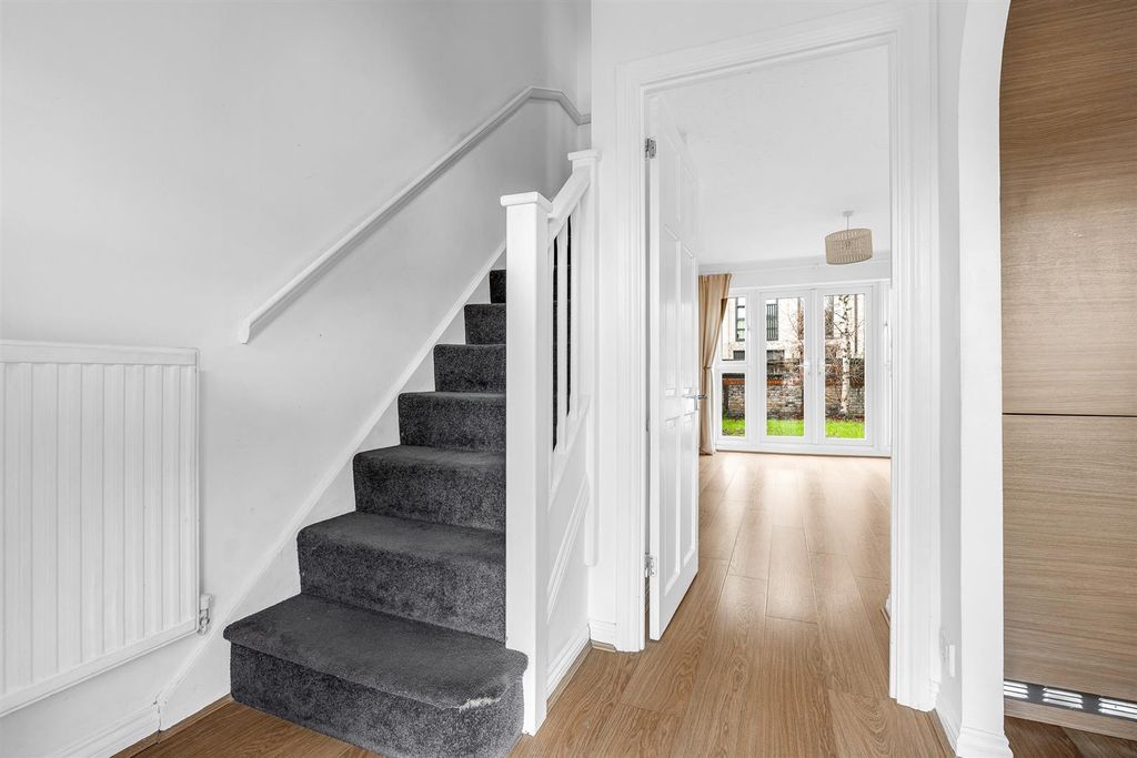 Property photo 3 of 14 Internal-9.Jpg