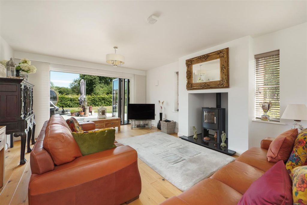 Property photo 3 of 31 The Drove, Chestfield, Whitstable