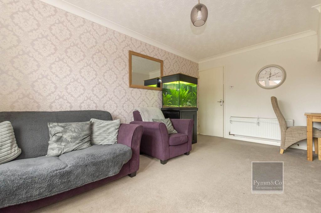Property photo 2 of 12