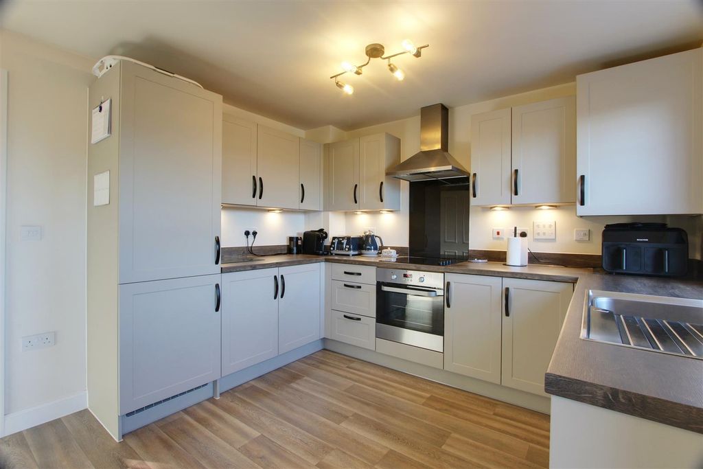 Property photo 2 of 14 Img_1682-Img_1684 K2.Jpg