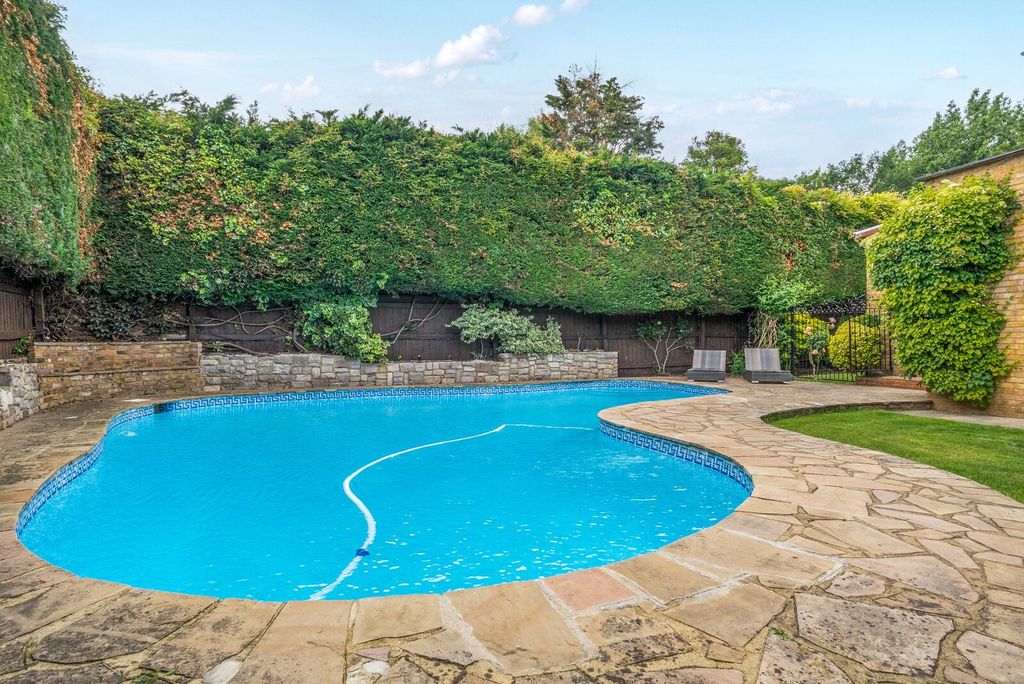 Property photo 3 of 30 Picture No. 06