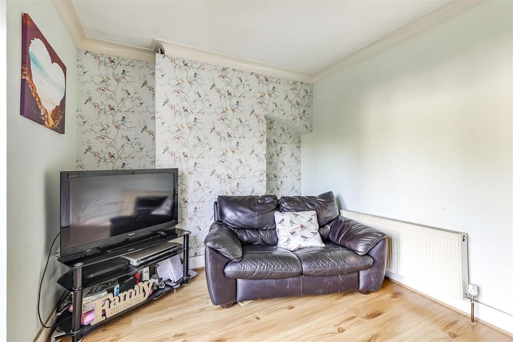 Property photo 3 of 30