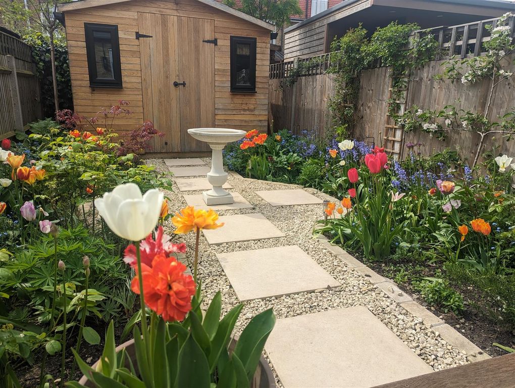 Property photo 3 of 14 Garden