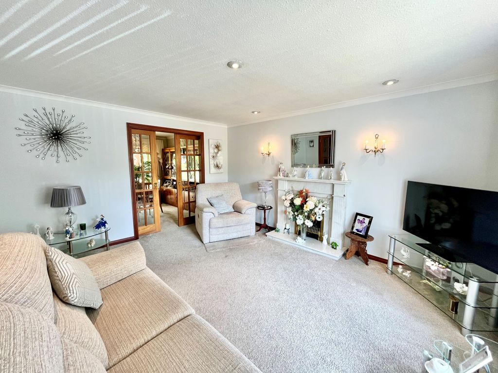 Property photo 3 of 32