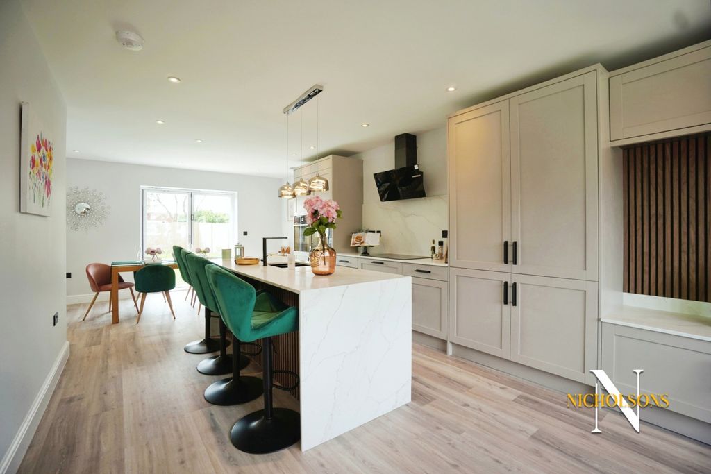 Property photo 3 of 18 3381925