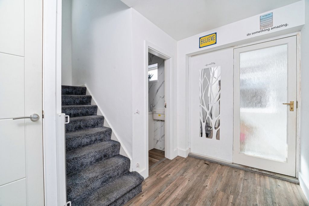 Property photo 2 of 27 Pbox-Img.Jpg