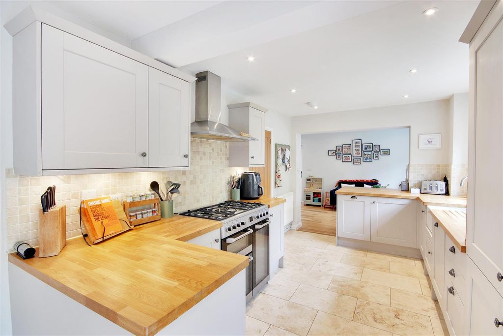 Property photo 3 of 18 59911_017.Jpg