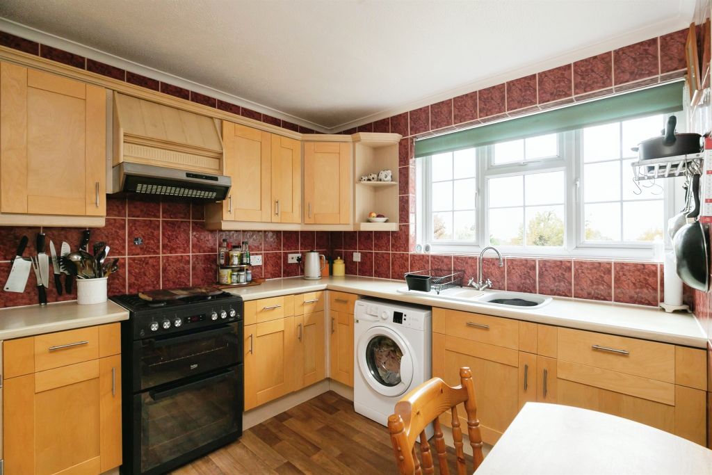 Property photo 3 of 21