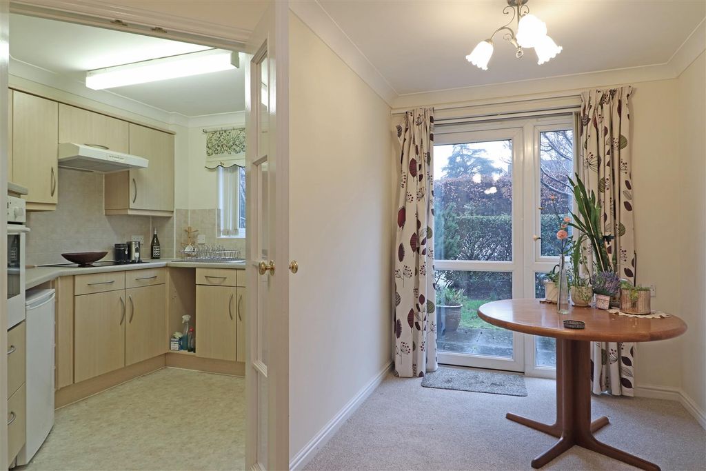 Property photo 3 of 14