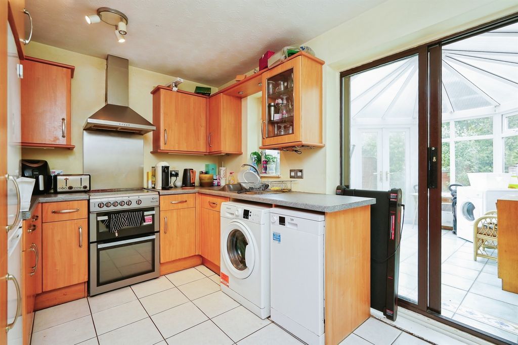 Property photo 3 of 14