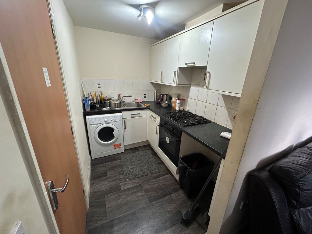 Property photo 3 of 6