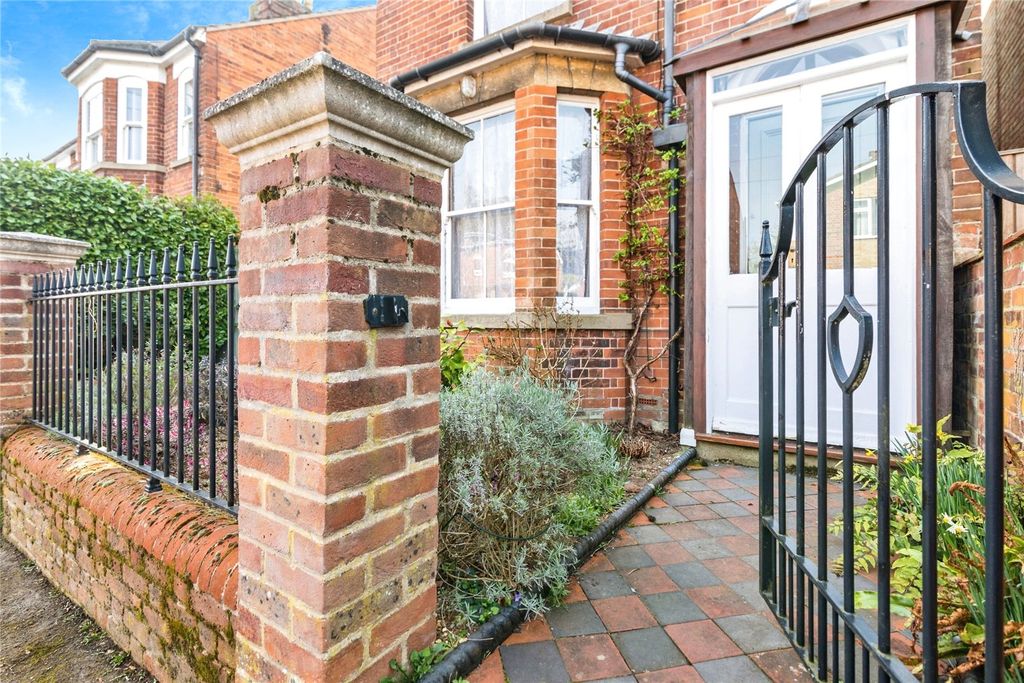 Property photo 1 of 20