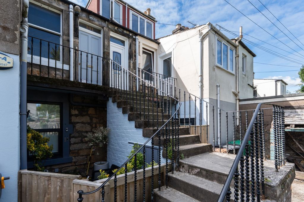 Property photo 1 of 26