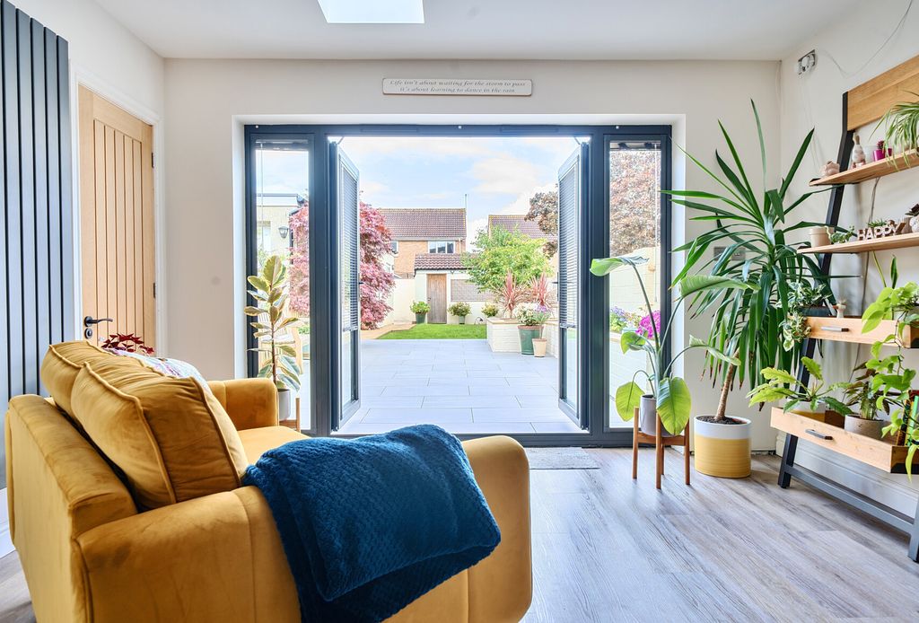 Property photo 3 of 23 1455712-13-6A058A...