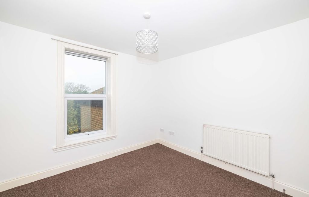 Property photo 3 of 12 Picture No. 20