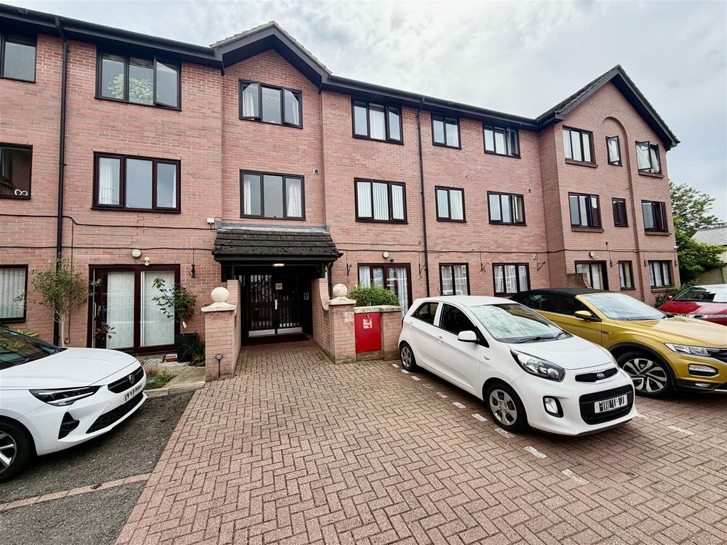 Property photo 1 of 9