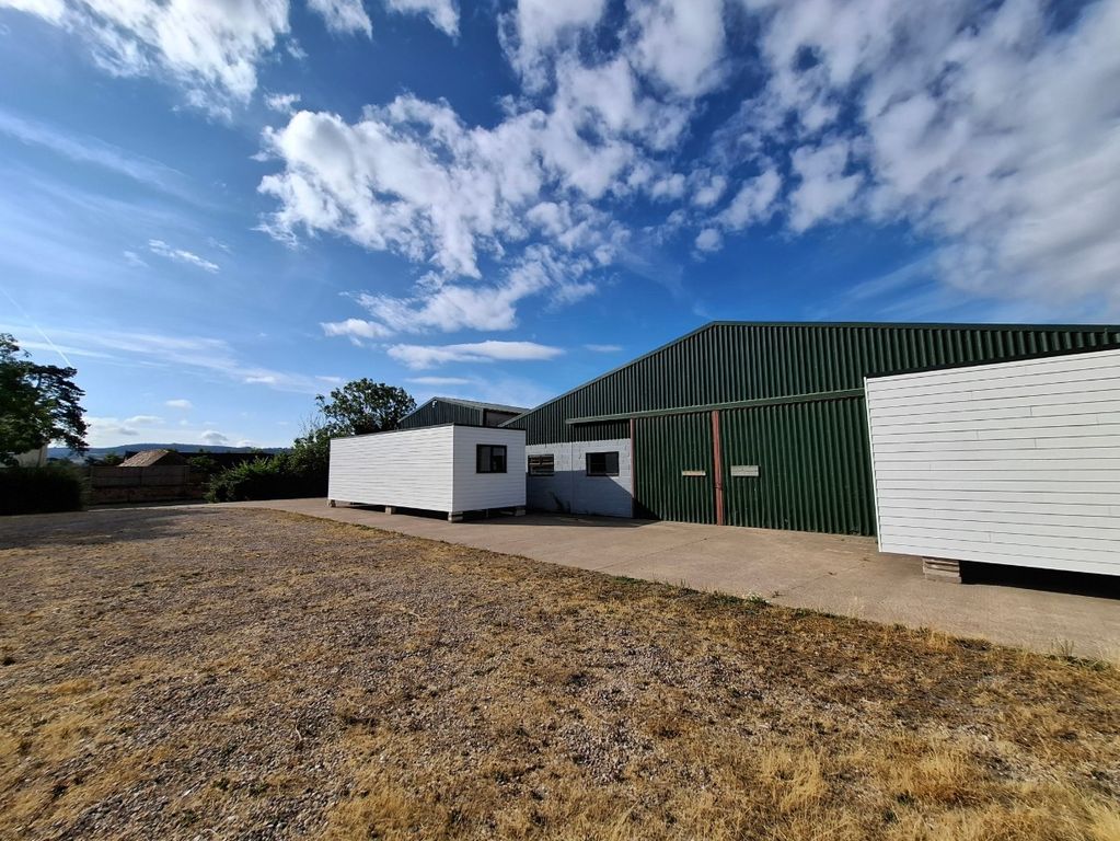 Property photo 2 of 12