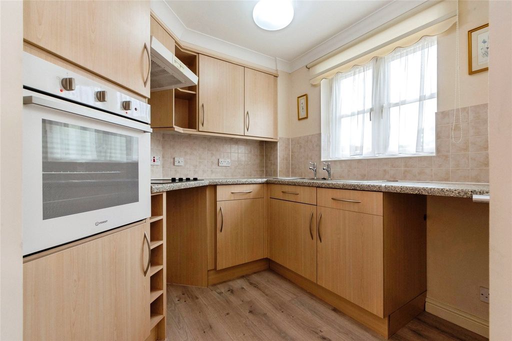 Property photo 3 of 12 Picture No. 14