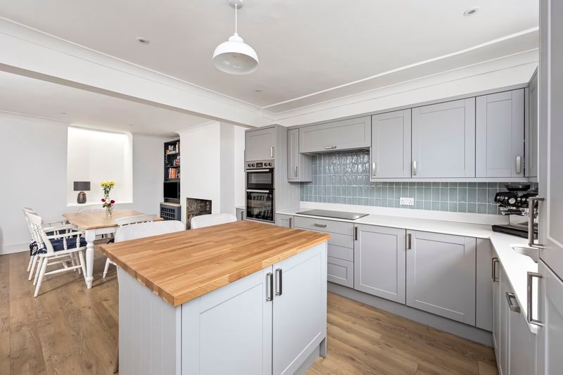 Property photo 3 of 20 Photo 16