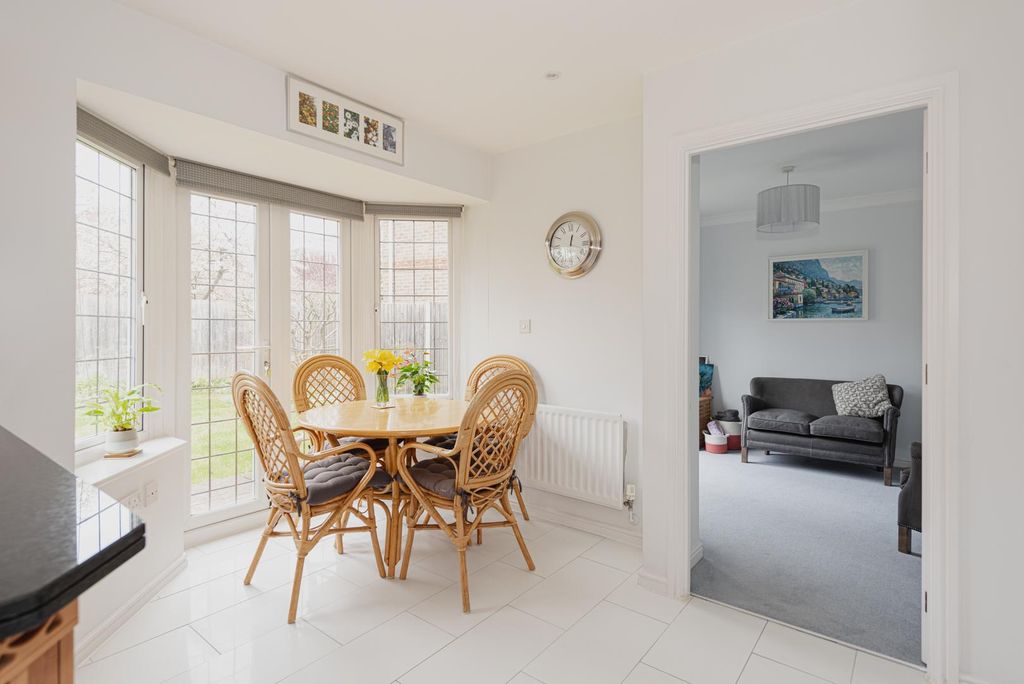 Property photo 3 of 27 Online 12.Jpg