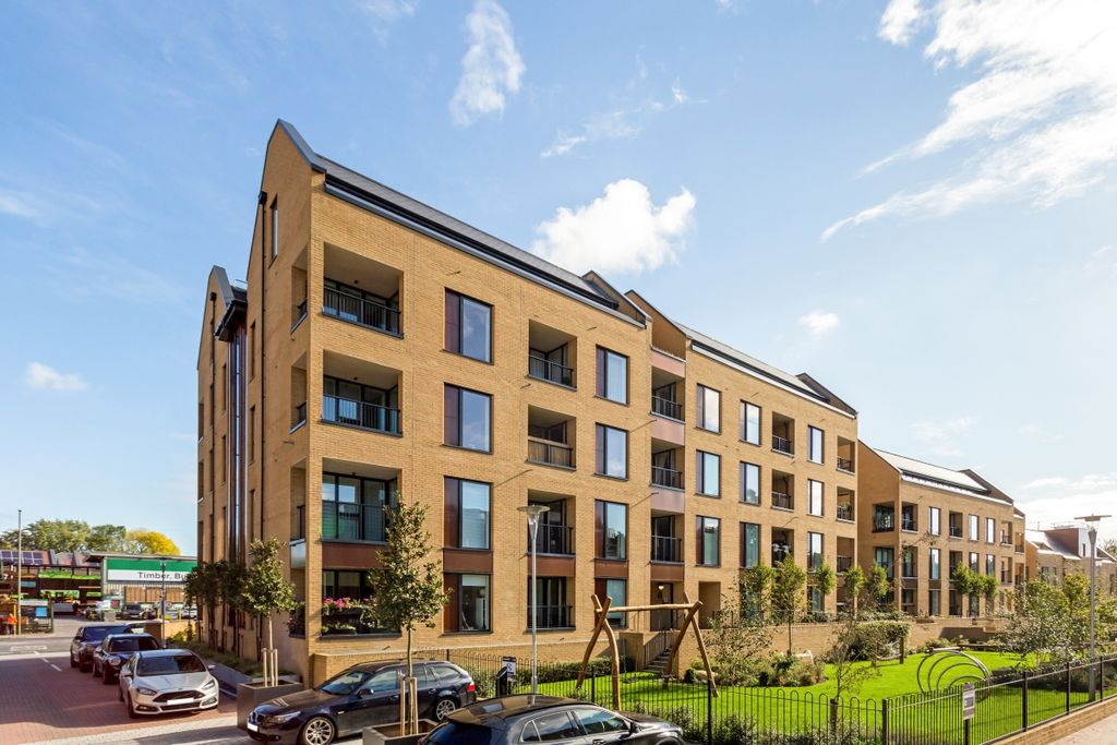 Property photo 1 of 8