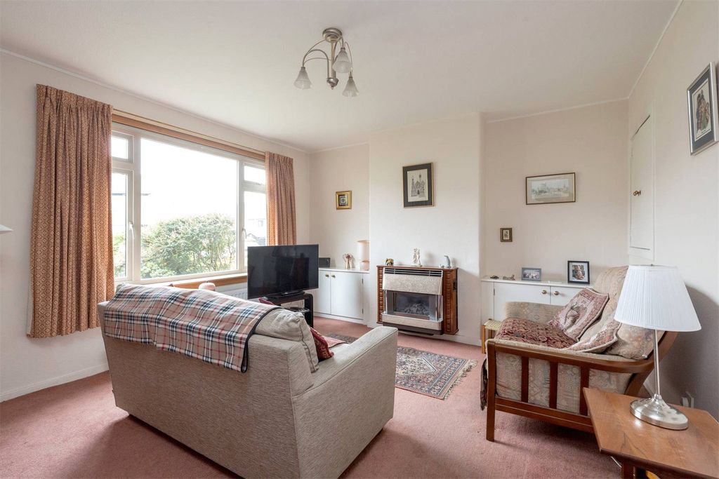 Property photo 3 of 20 Picture No. 05
