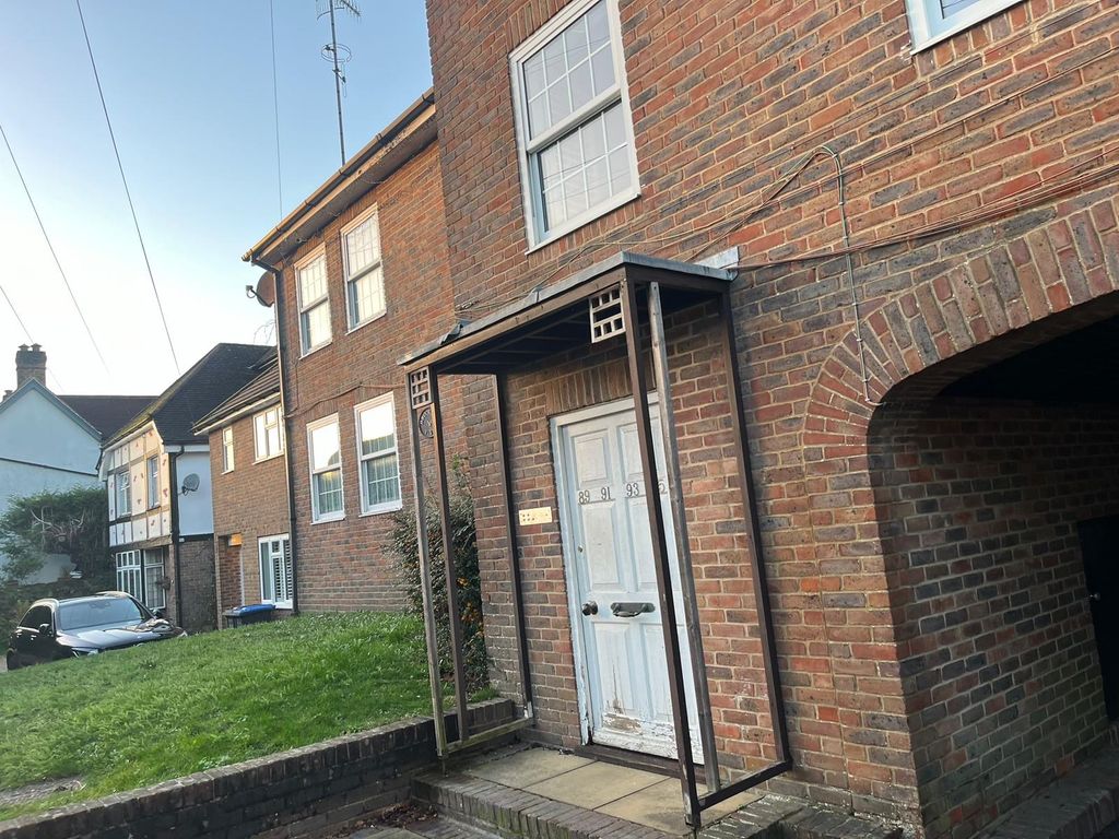 Property photo 2 of 3