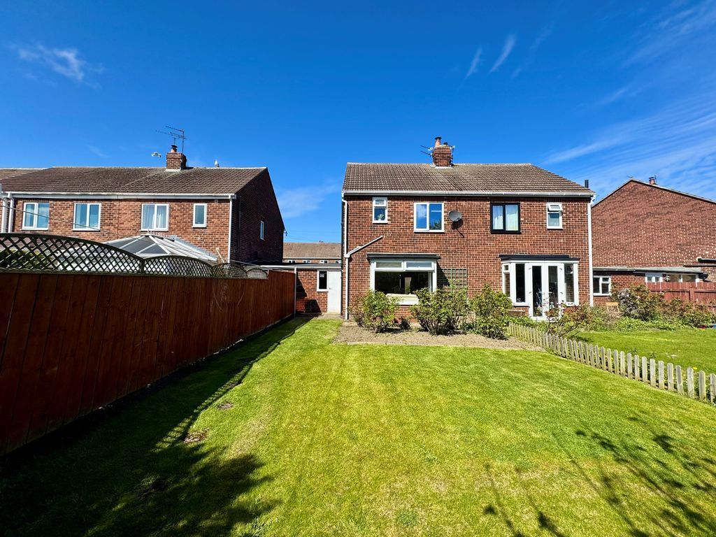 Property photo 2 of 12 Photo 4