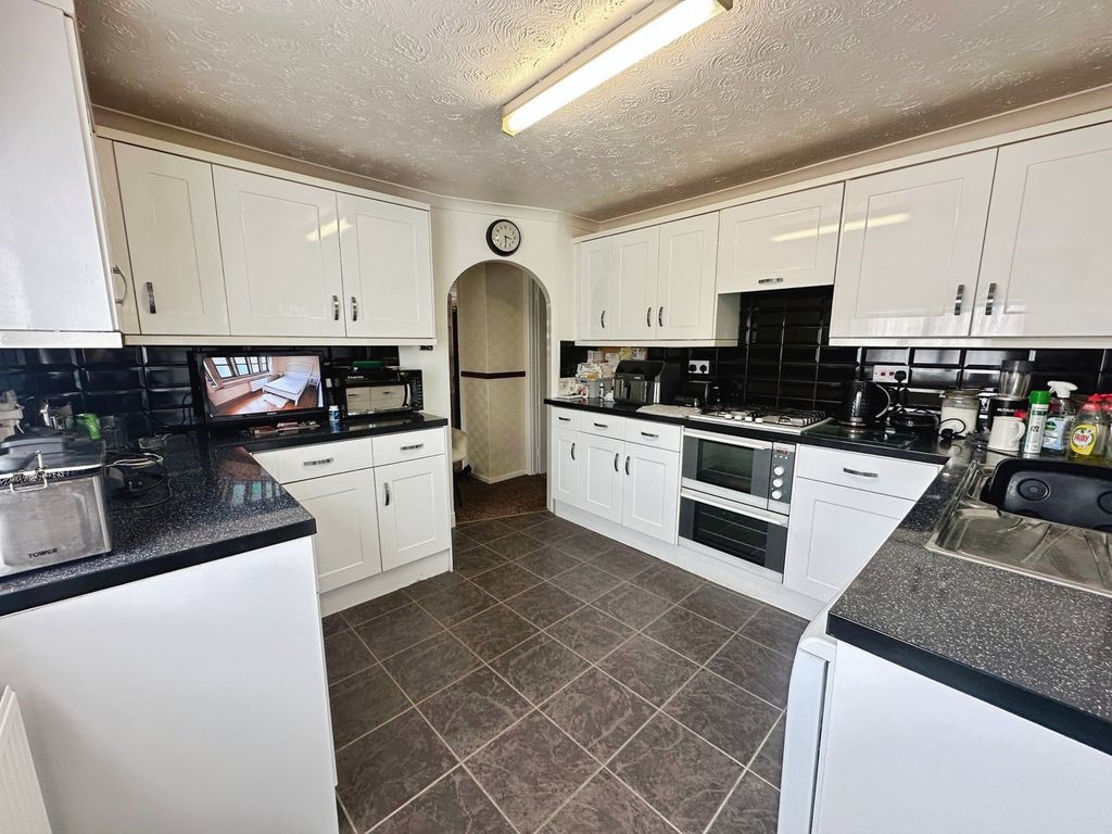 Property photo 2 of 16 Pbox-Img.Jpg