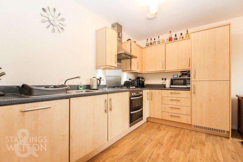 Property photo 3 of 11