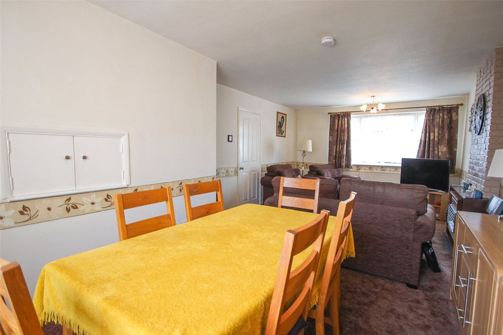 Property photo 3 of 19 Picture No. 13