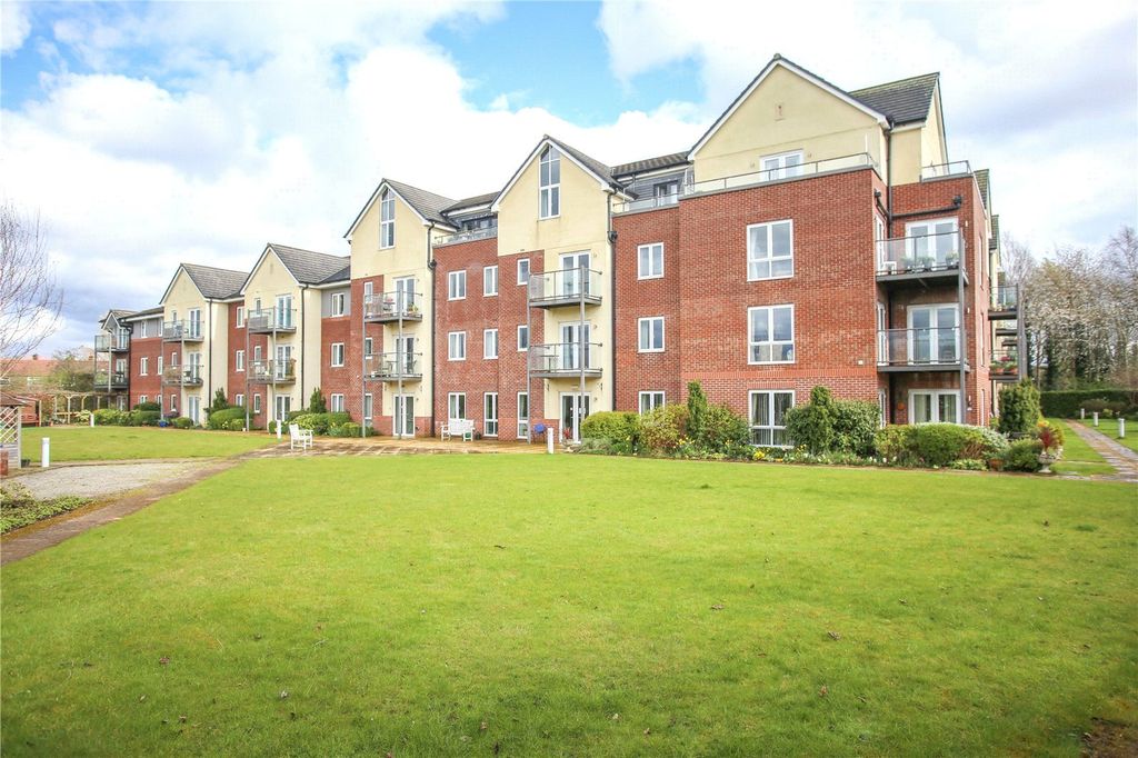 Property photo 1 of 20 Picture No. 01