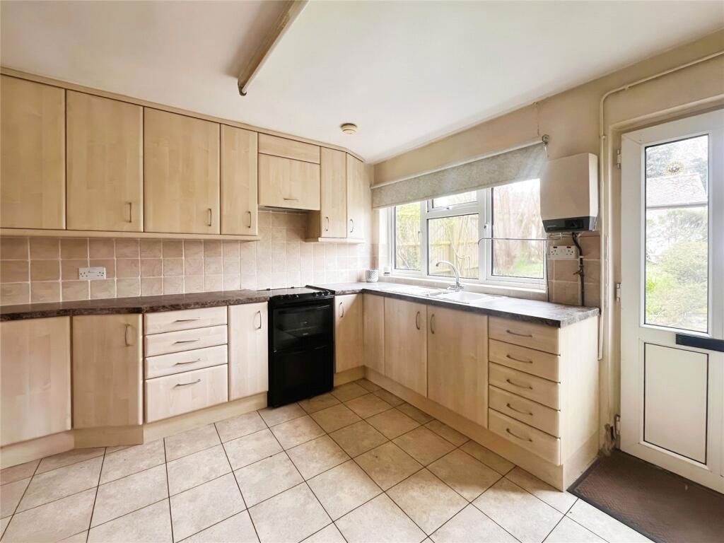Property photo 2 of 25