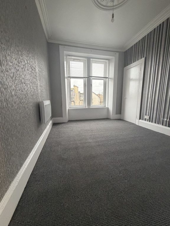 Property photo 1 of 3
