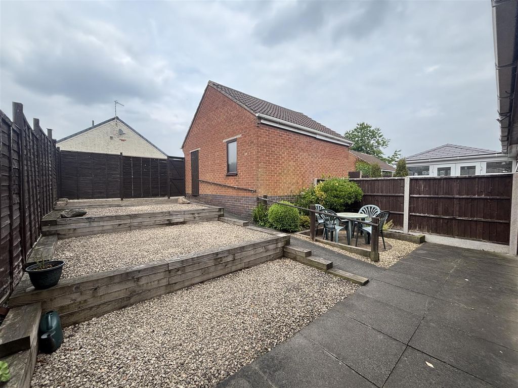 Property photo 2 of 18 Rear Garden