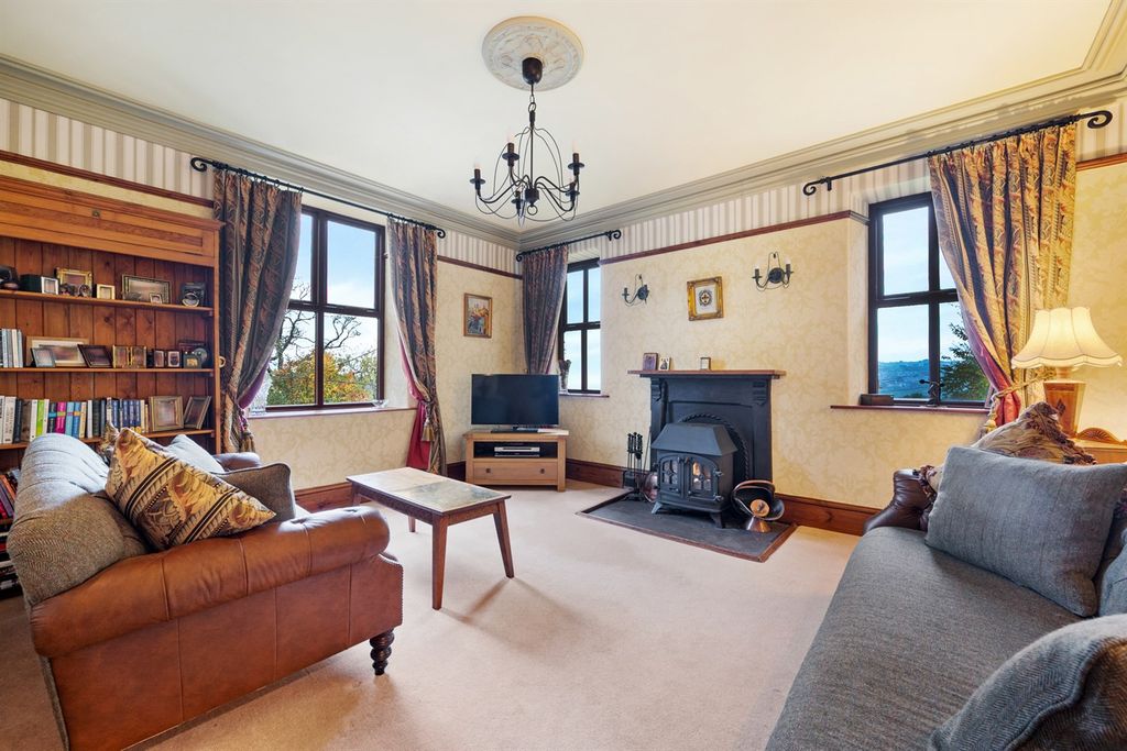 Property photo 3 of 32 Drawing Room